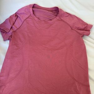 Lululemon pink top.